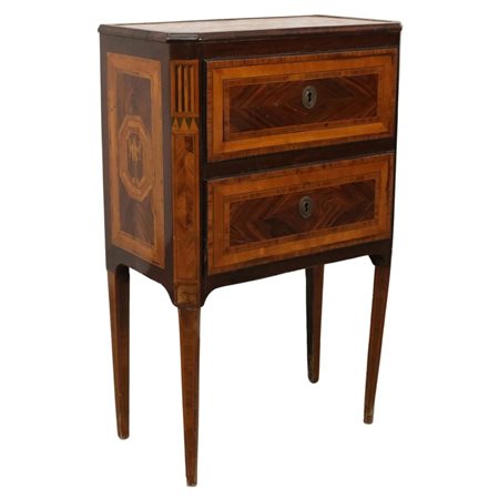 Comodino a due cassetti Ebano violetto con perfili in legno rosa con intarsi...