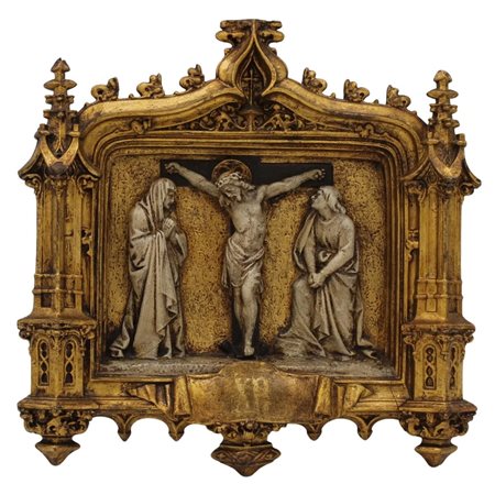 Stazione della Via Crucis n° XII Bassorilievo in gesso dipinto e dorato. Fine...