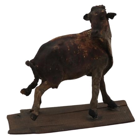 Mucca Legno e cartapesta dipinta. Sicilia. Fine secolo XVIII. Lievi danni. Cm...