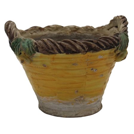 Cestino Maiolica policroma con decoro di frutta a rilievo. Caltagirone. Fine...