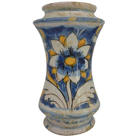 Albarello Antica maiolica con decoro floreale policromo. Caltagirone. Metà...