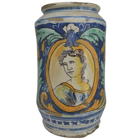 Cilindro Antica maiolica policroma con decoro frontale di medaglione centrale...