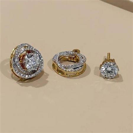 ORECCHINI A BOTTONE IN ORO GIALLO 14K CON DIAMANTI LAB GROWN DA 3,24 CT TOTALE - DOC-0012255-0001