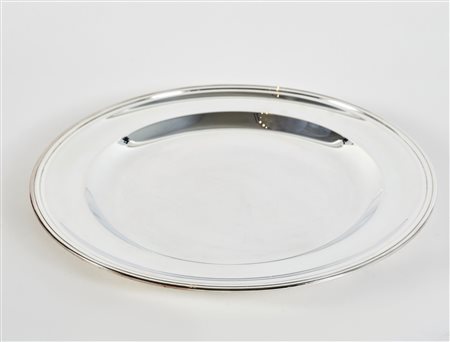  
Vassoio in argento 
 Cm 3x40ø