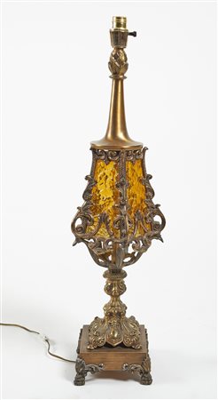  
Lampada 
 Cm 80x15ø. (senza paralume)