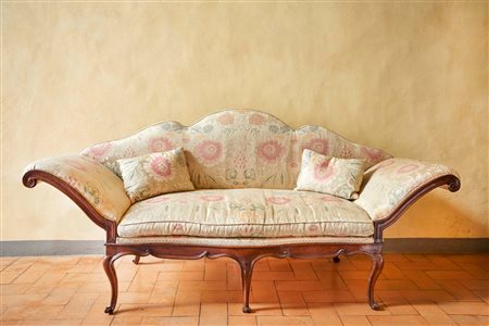  
Divano a ventaglio 
 Cm 112x222x70