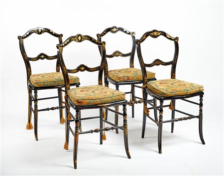  
Set 4 sedie jappaned 
 Cm cadauna h 85