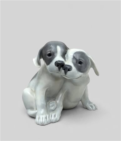 Jais Nielsen (Danimarca , 1885 - Danimarca, 1961) 
Coppia di cuccioli 
 Cm 15x15x13,5