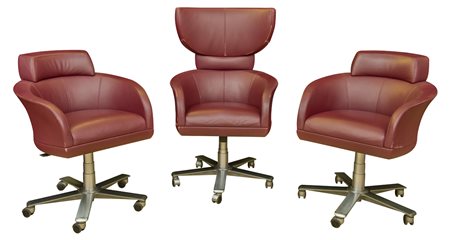 Léon Krier (1946), per Giorgetti
Una poltrona direzionale e due poltroncine da scrivania, modello Selectus Chair, 2004