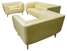 Chi Wing Lo (1954), per Giorgetti
Salotto composto da divano a due posti e due poltrone