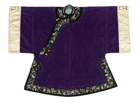 Cina, dinastia Qing, Qipao tradizionale in seta. 1850-1900. Qipao...