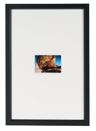 Steve Mc Curry, The Golden Rock beneath Kyaiktiyo Pagoda. 1994. Stampa C,...
