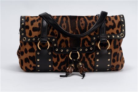 Yves Saint Laurent - Borsa