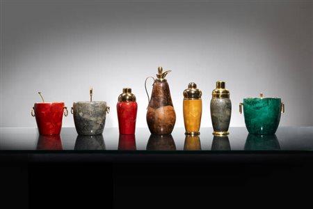 MACABO'<BR>Set comoposto da una caraffa, tre shaker/thermos, tre portaghiaccio e un cestino