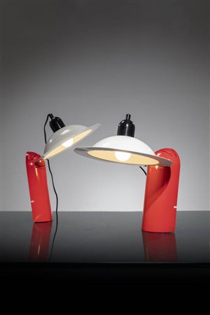 DE PAS, D'URBINO, LOMAZZI<BR>Coppia di lampade da tavolo regolabili mod. Lampiatta