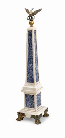GRANDE OBELISCO IN MARMI VARI, ARGENTO E BRONZO, R