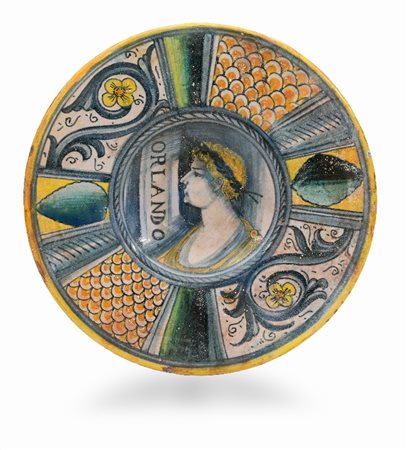 PIATTO IN MAIOLICA, XVI SECOLO, tesa con decoro po