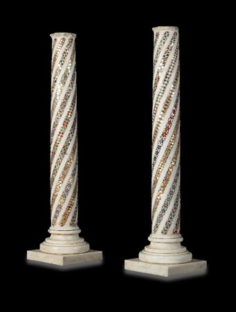RARA COPPIA DI COLONNE BIZANTINE IN MARMO CON INSE