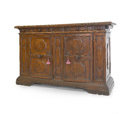 CREDENZA IN NOCE, EMILIA, XVII SECOLO, fronte a du