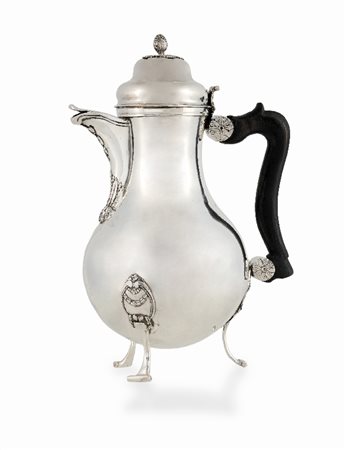 GRANDE CAFFETTIERA IN ARGENTO, PARIGI, 1753, corpo