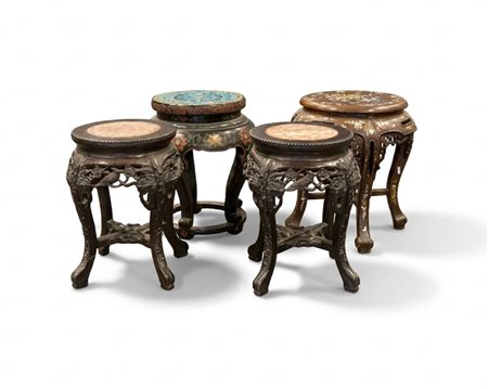 QUATTRO BASI PORTAVASO IN LEGNO, CINA, XX SECOLO, 