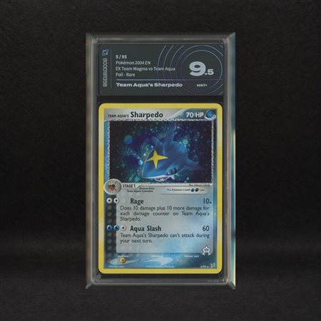 The Pokémon Company  
Team Aqua's Sharpedo #5 Holo, EX Team Magma vs Team Aqua [ENG] 2004
 