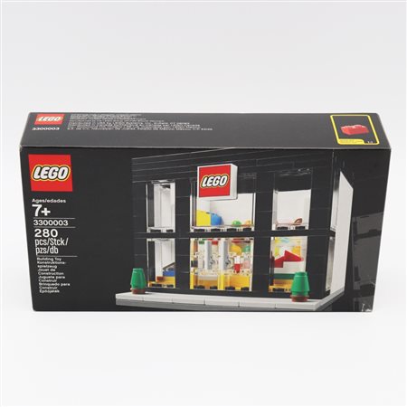 The LEGO Group  
LEGO 3300003 – LEGO Brand Retail Store 2012
 26 x 14 x 6 cm