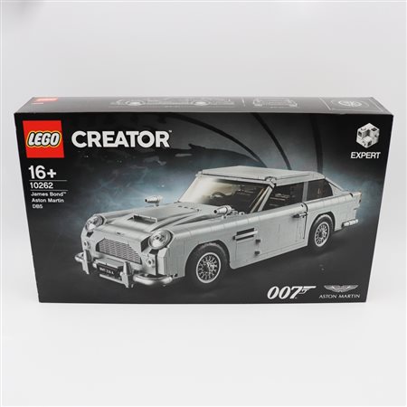 The LEGO Group  
LEGO 10262 – James Bond Aston Martin DB5 2018
 48 x 28 x 9 cm