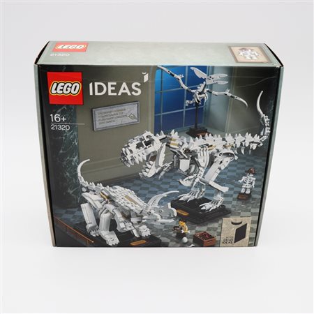 The LEGO Group  
LEGO 21320 – Dinosaur Fossils 2019
 28 x 26.5 x 9.5 cm