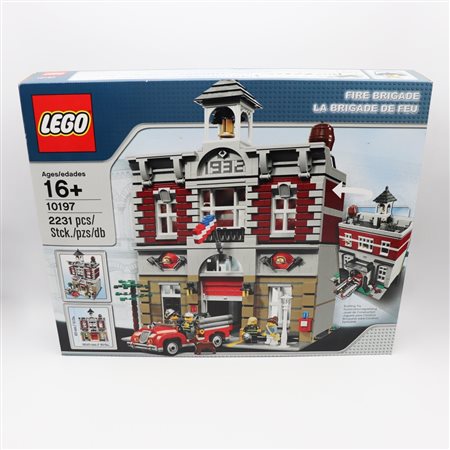 The LEGO Group  
LEGO 10197 – Fire Brigade 2009
 58.2 x 47.8 x 8.8 cm