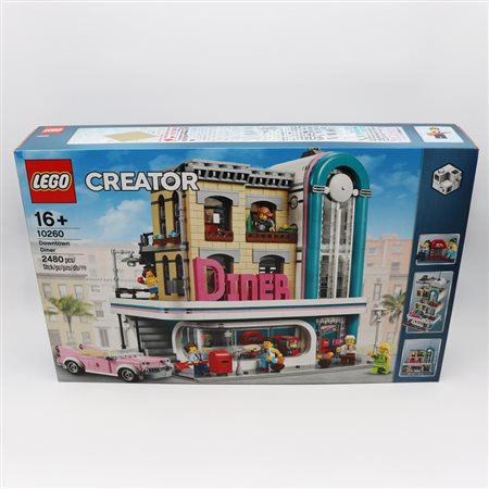 The LEGO Group  
LEGO 10260 – Downtown Diner 2018
 58 x 37.5 x 10 cm