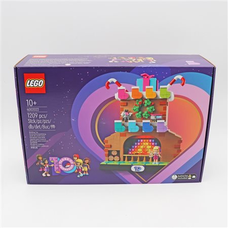 The LEGO Group  
LEGO 4002022 – 10 Years of Friendship (Employee Exclusive) 2022
 38 x 26 x 11.5 cm
