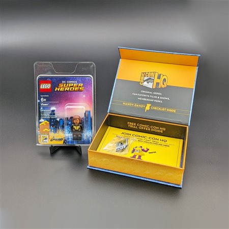 The LEGO Group  
LEGO comcon054 – Vixen (San Diego Comic–Con 2017 Exclusive) 2017
 10.4 x 14.4 x 2.5 cm