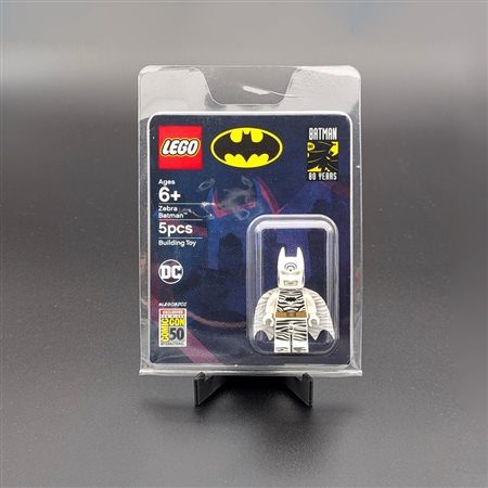 The LEGO Group  
LEGO comcon059-1 – Zebra Batman (San Diego Comic-Con Exclusive) 2019
 10.4 x 14.4 x 2.5