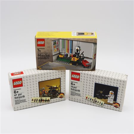 The LEGO Group  
LEGO Minifigure Celebration – Three–Set Lot 2014 – 2018
 