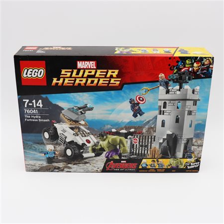 The LEGO Group  
LEGO 76041 – The Hydra Fortress Smash 2015
 38 x 26 x 7 cm