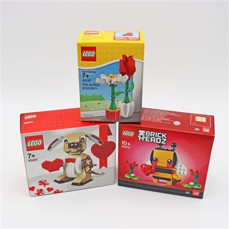 The LEGO Group  
LEGO Valentine’s Day Characters & Flowers – Three–Set Lot 2016 – 2018
 