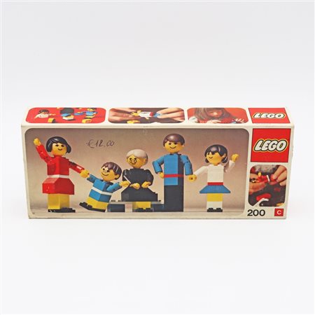The LEGO Group  
LEGO 200 – Family 1974
 25 x 10 x 4 cm