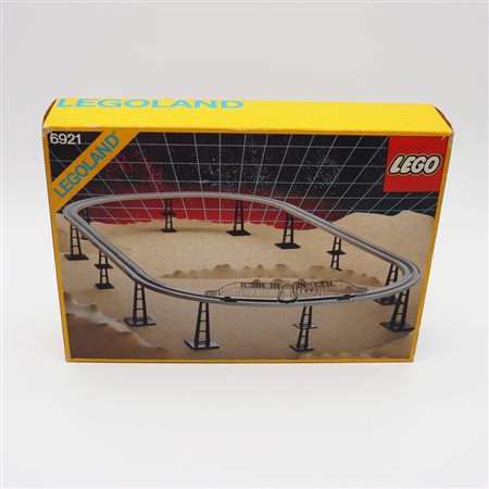 The LEGO Group  
LEGO 6921 – Monorail Accessory Track 1988
 33.5 x 24 x 7 cm