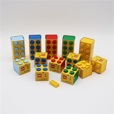 The LEGO Group  
LEGO Mini Storage Bricks – Thirteen–Piece Lot 2013
 