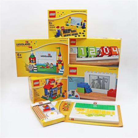 The LEGO Group  
LEGO School & Office Supplies – Seven–Item Desk Lot 2012 – 2018
 
