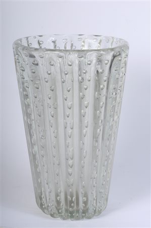 ERCOLE BAROVIER (attribuito a) (Murano, 1889 - 1974) 
Vaso in vetro 
 30,5 x 19,5 x 12 cm