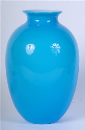  
Veart, Vaso in vetro incamiciato 1984
 22 x 7,5 x 5,5 cm