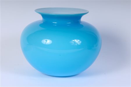  
Veart, Vaso in vetro incamiciato anni '70
 15 x 12,5 x 5,5 cm
