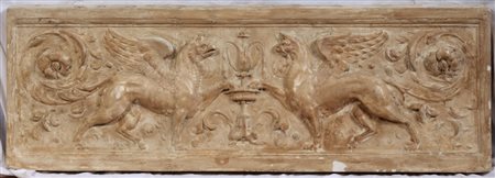  
Fregio archittonico con grifoni e girali primo metà XX secolo
 42 x 128 x 6 cm