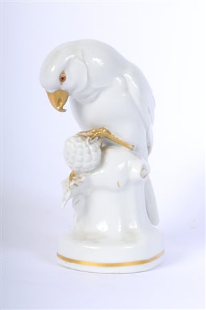  
Pappagallo in porcellana bianca metà XX secolo
 15 x 9 x 6,5 cm