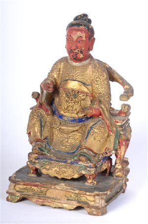  
Guan Yu , scultura lignea di figura maschile con abiti imperiali dinastia Quing, XIX secolo
 25 x 12 x 13 cm
