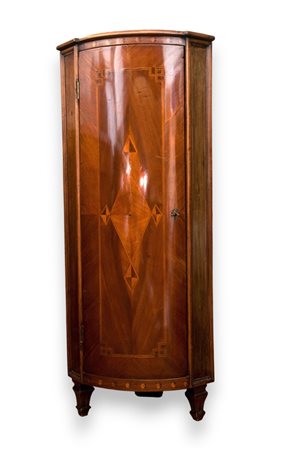  
Angoliera in noce fine XIX secolo
 140 x 40 x 40 cm