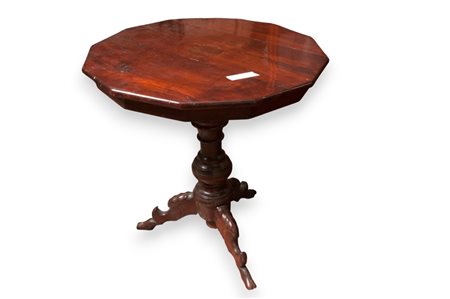  
Tavolo gueridon  in legno fine XIX  inizi XX secolo
 75 x 71 CM
