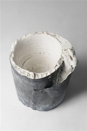 Paolo Icaro (Torino 1936) - "I lunatici" 1989 scultura in gesso e piombo, cm...